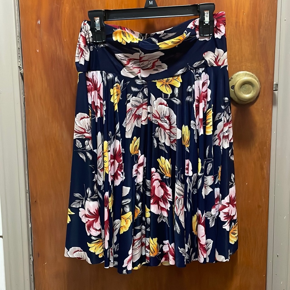 Hey Beautiful skort size small